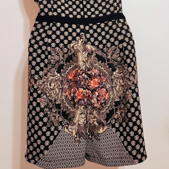 Forever 21 Fleur-de-lis Floral Romper Navy Beige Large - Picture 7 of 12